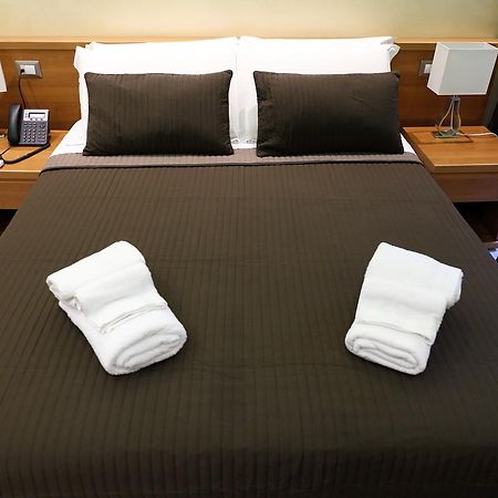 Mirko Luxury Inn Rzym Zewnętrze zdjęcie