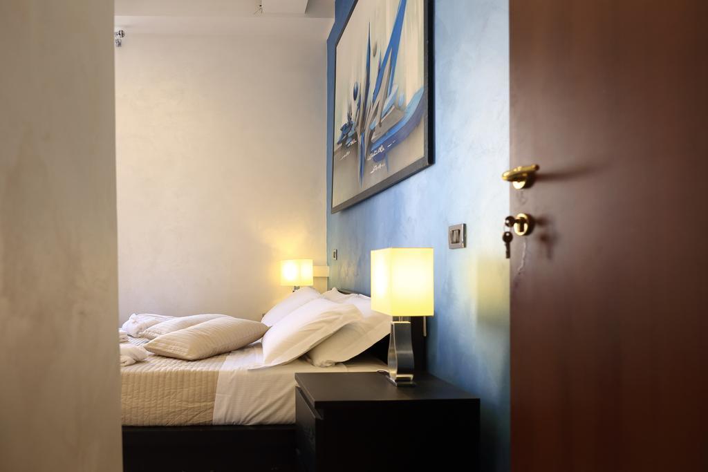 Mirko Luxury Inn Rzym Zewnętrze zdjęcie