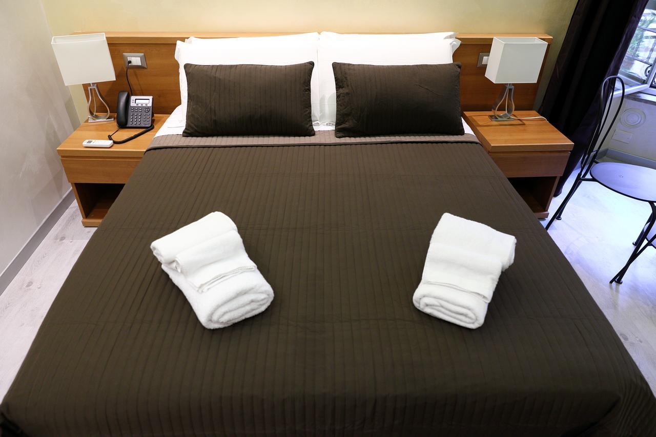 Mirko Luxury Inn Rzym Zewnętrze zdjęcie