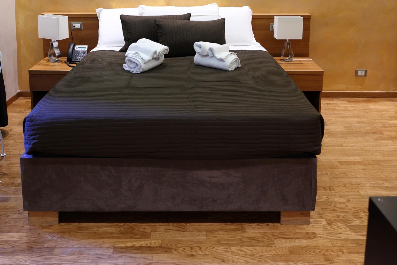 Mirko Luxury Inn Rzym Zewnętrze zdjęcie